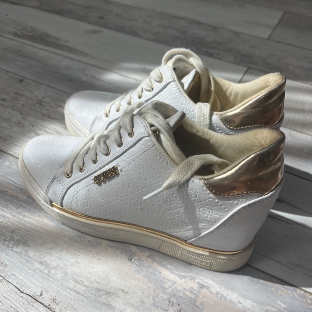 sneakers - Picture 3 of 8